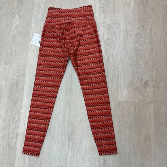 Beyond Yoga High Wasted Midi Legging Size XS Orange Striped Chevron EL3243 - Picture 3 of 4